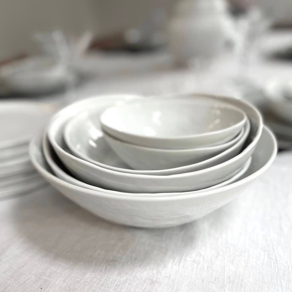 Porcelain white serving bowls 