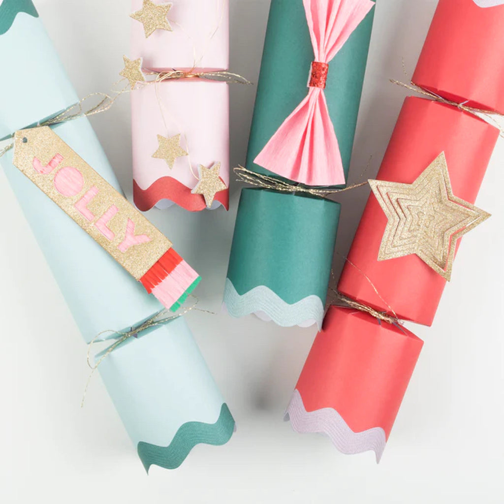 Fun Christmas crackers with stars 