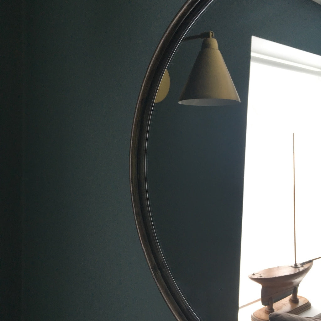 round black bathroom  mirror