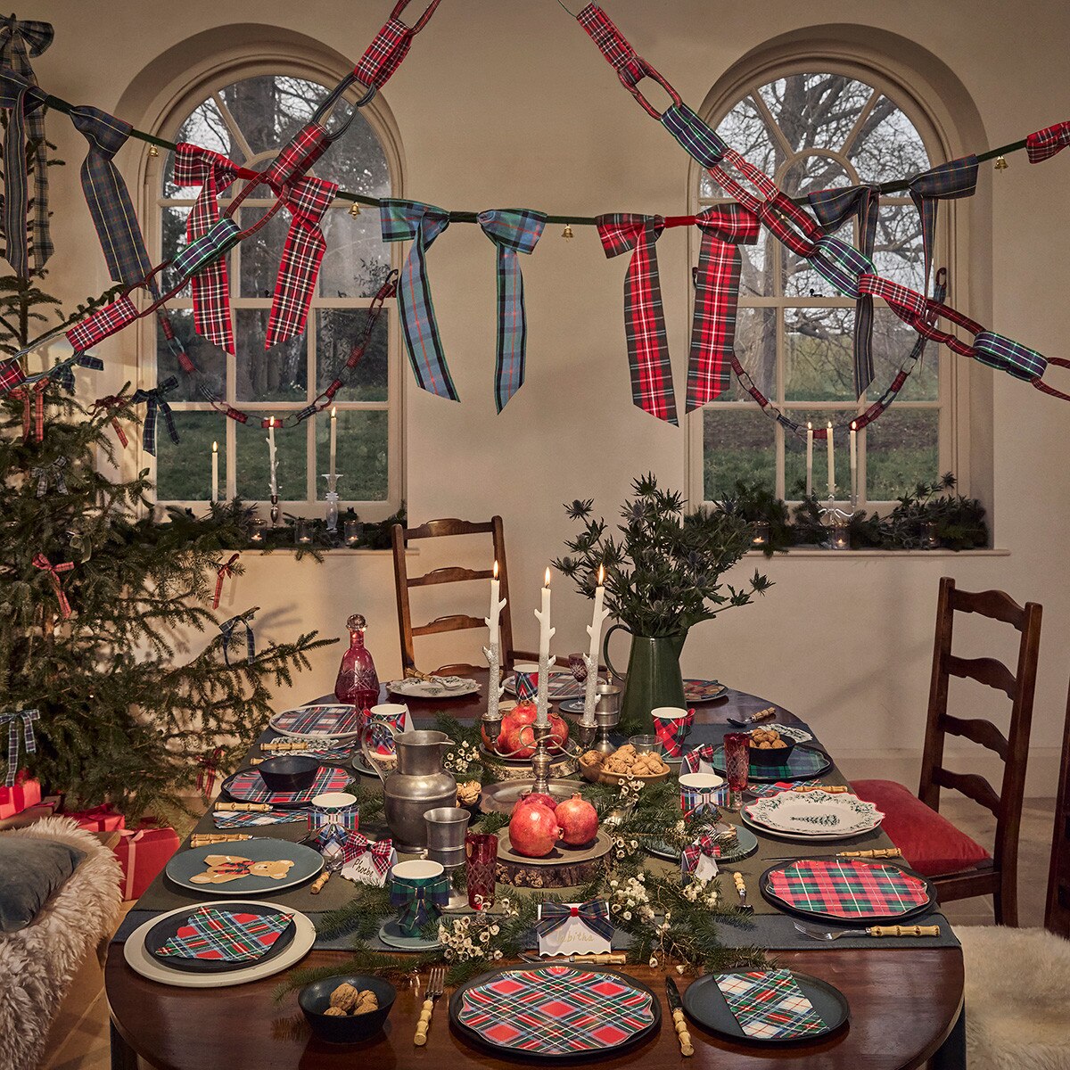 tartan chain link garland by Meri Meri