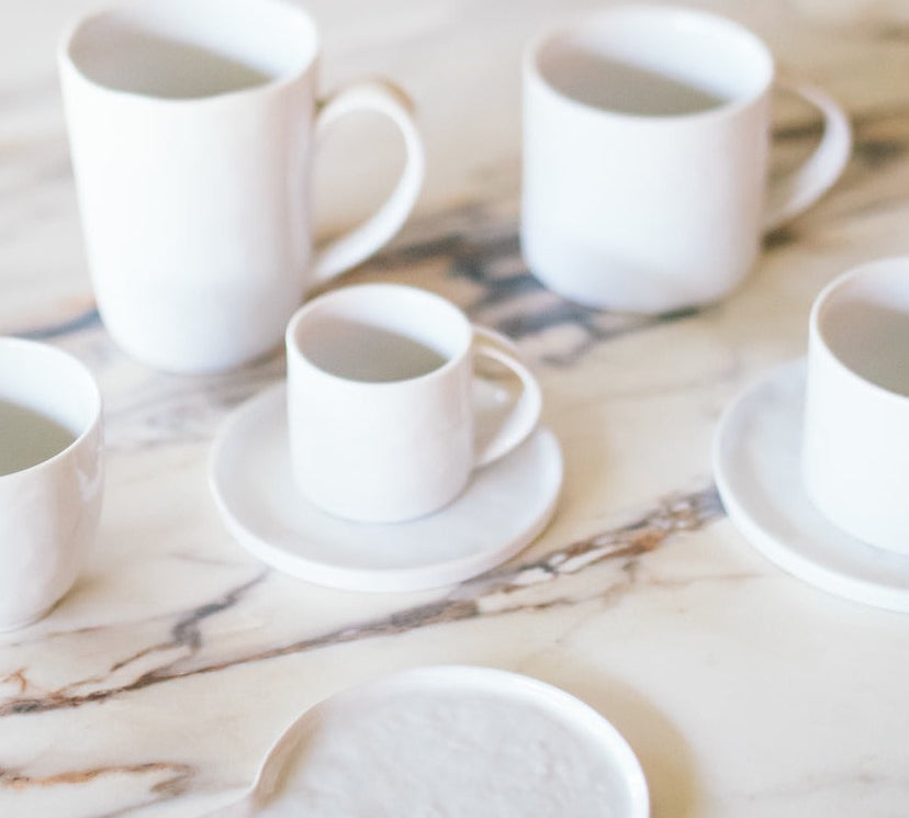 Crumple White Mug Porcelino by Pomax