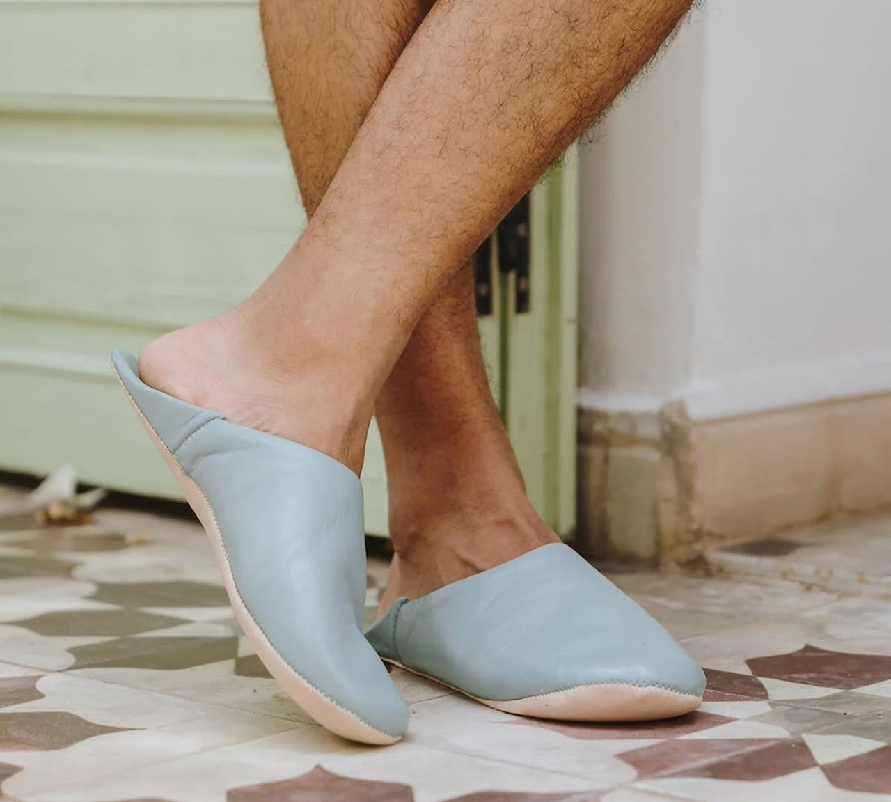 Mens leather Moroccan slippers in grey