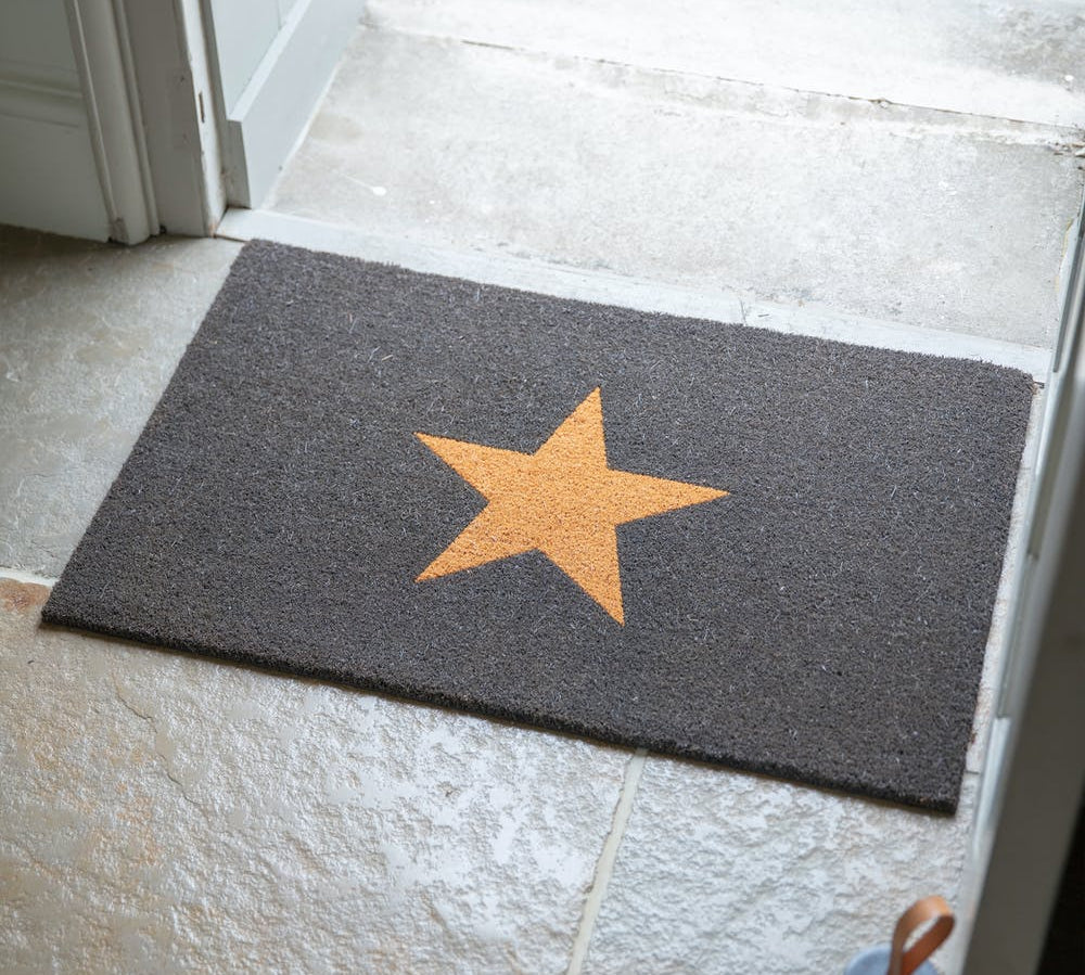 single star door mat charcoal by Garden Trading
