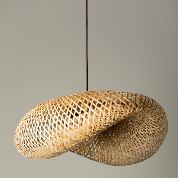 Natural bamboo curved pendant light 