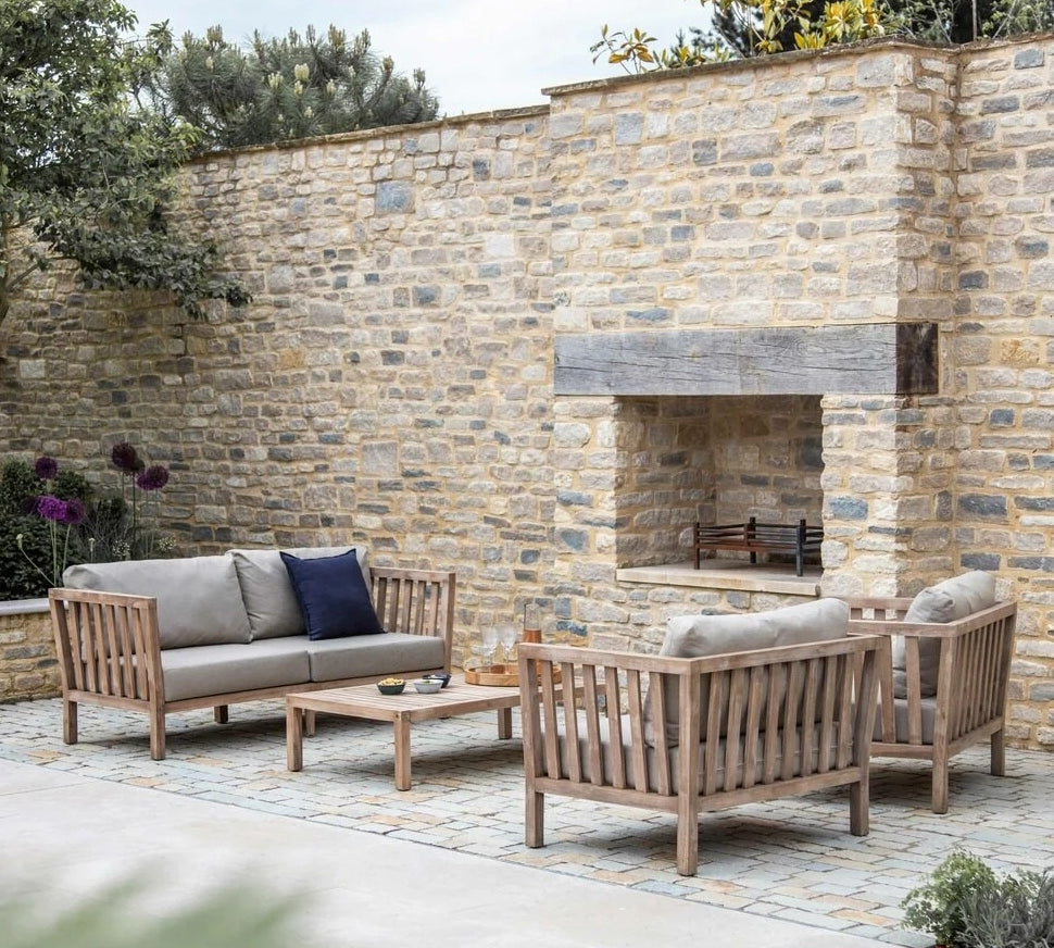 Porthallow outdoor day bed by Garden Trading