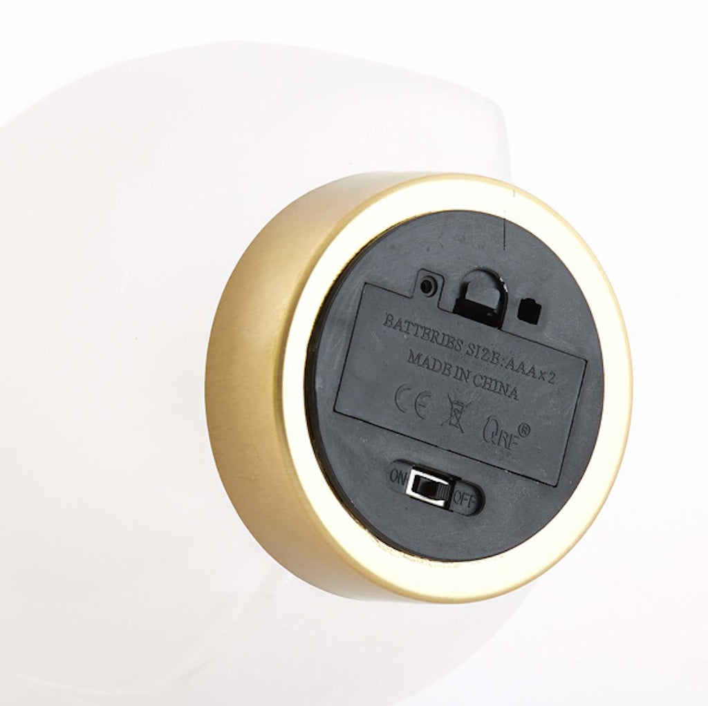 battery base on the Ginny lamp