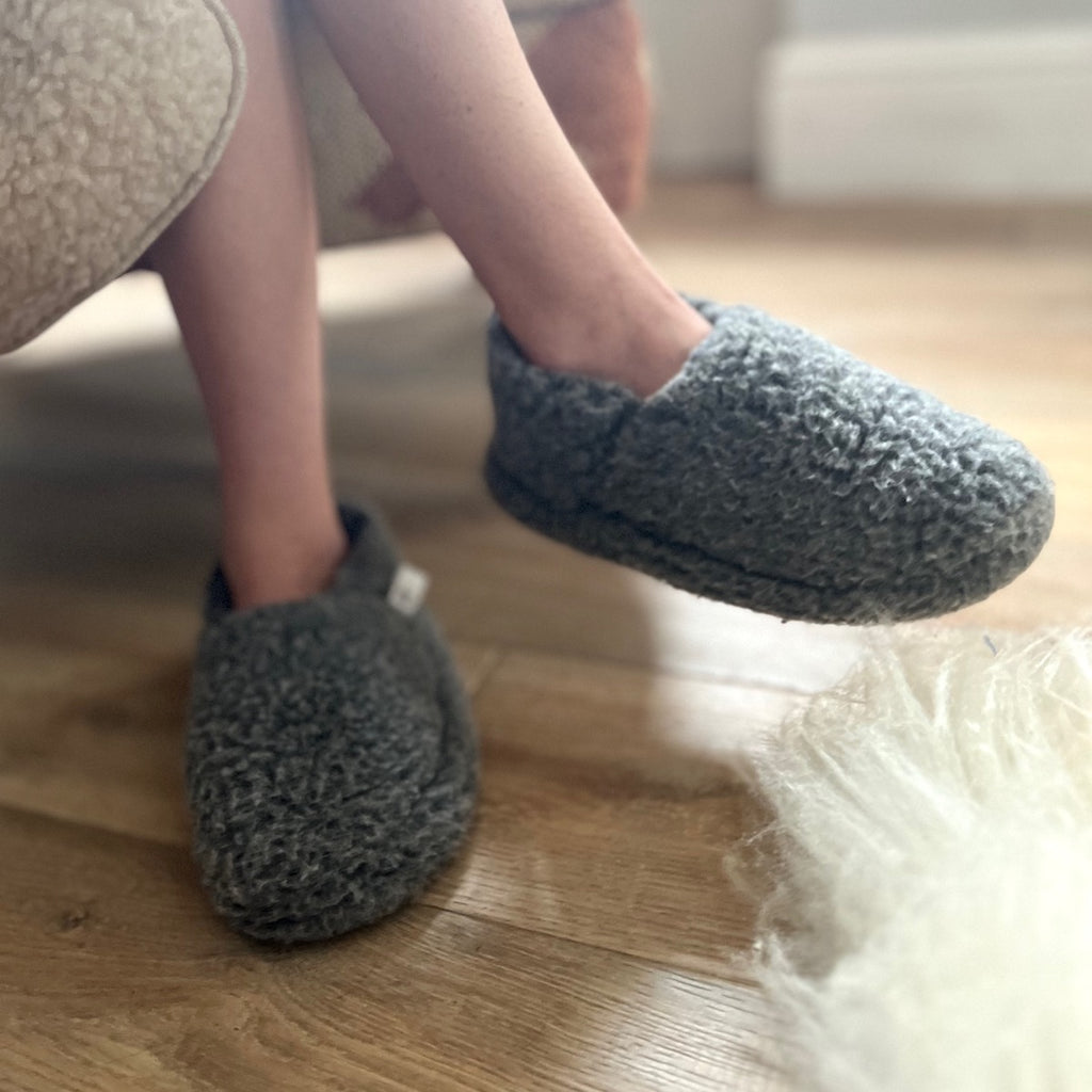 dark grey fleece wool slippers