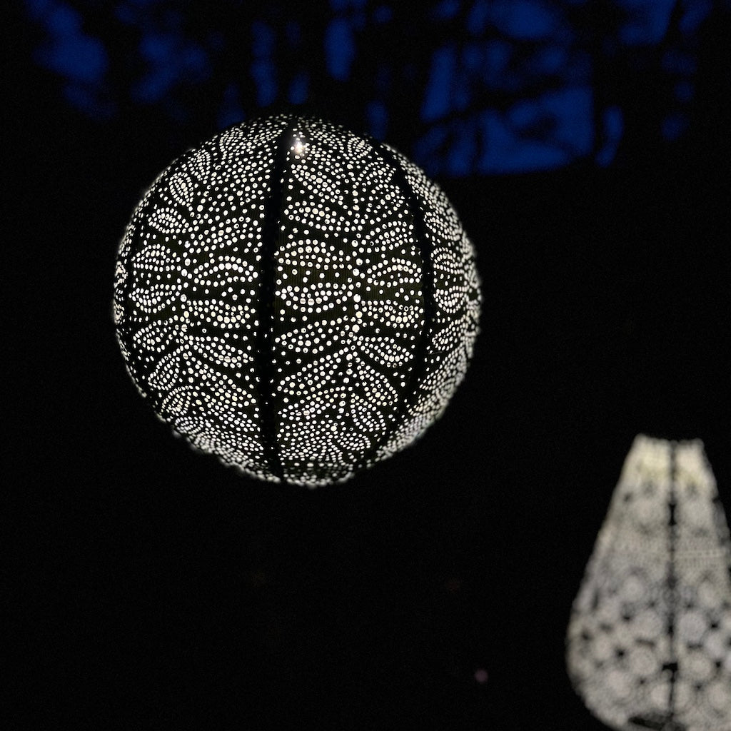 round green solar garden lantern