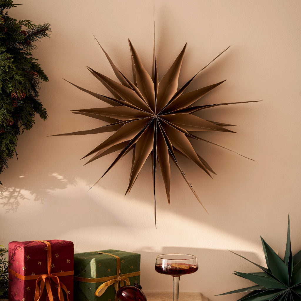 Maddox paper star in nutmeg gold 