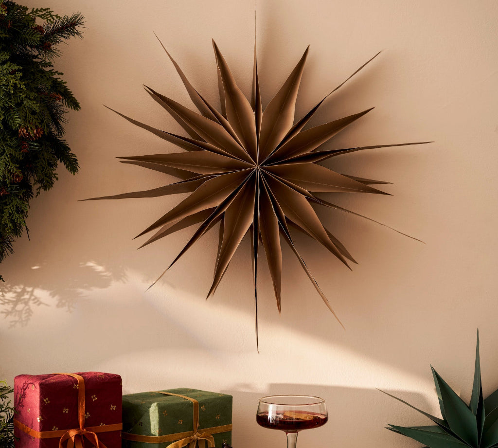 Maddox paper star in nutmeg gold 