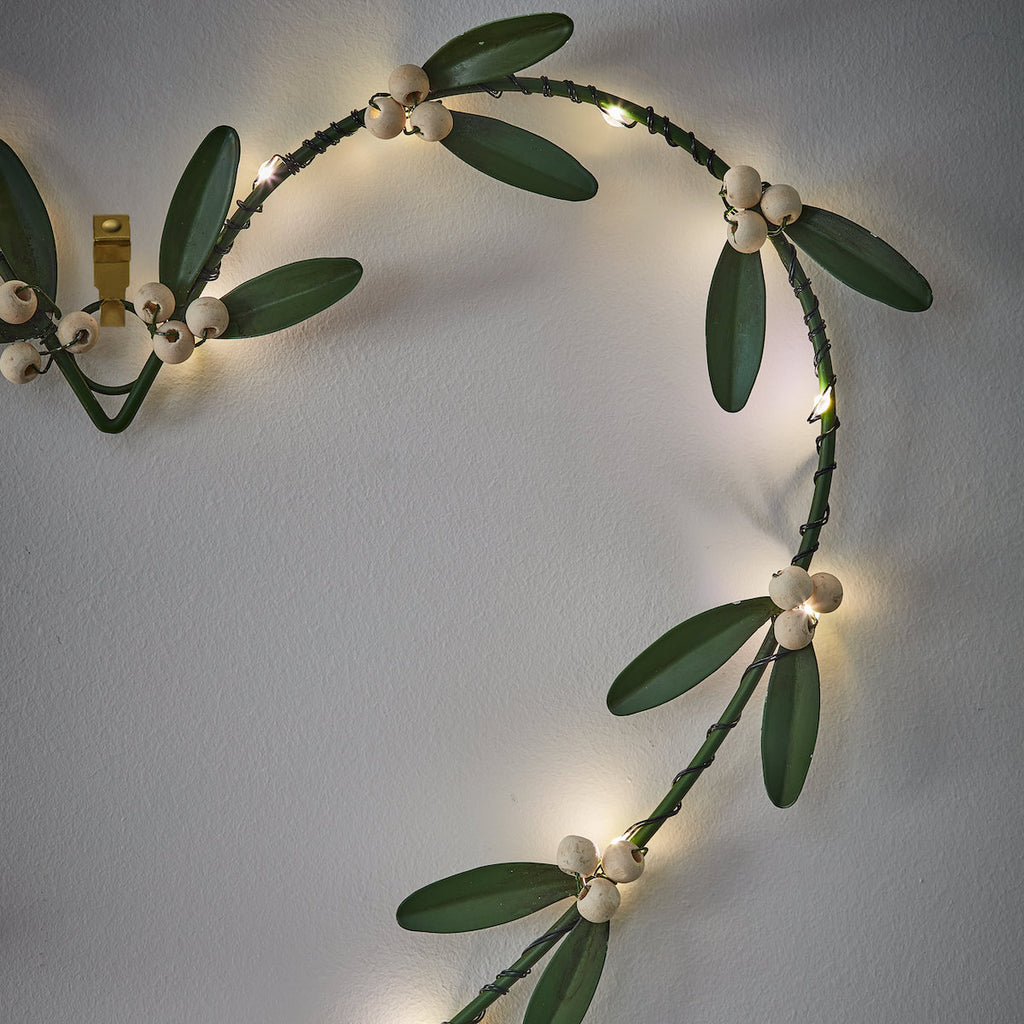 Mistletoe Christmas heart light by Lightstyle 