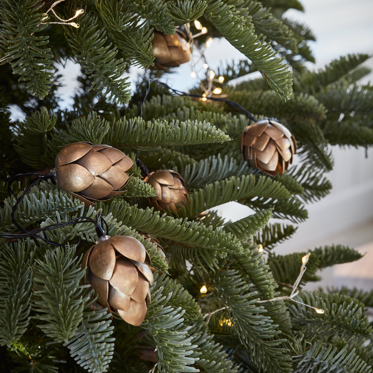 Gold pinecone fairy lights 