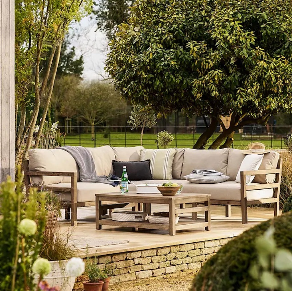 Sandridge outdoor corner sofa 