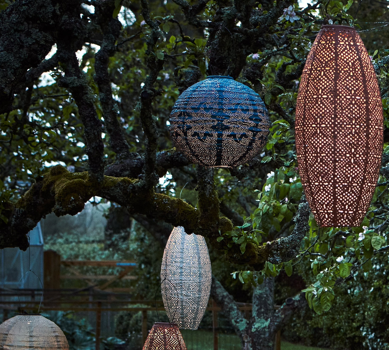 hanging solar lanterns