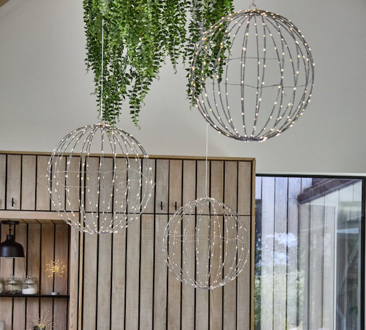 Hanging Sphere Light in Silver 