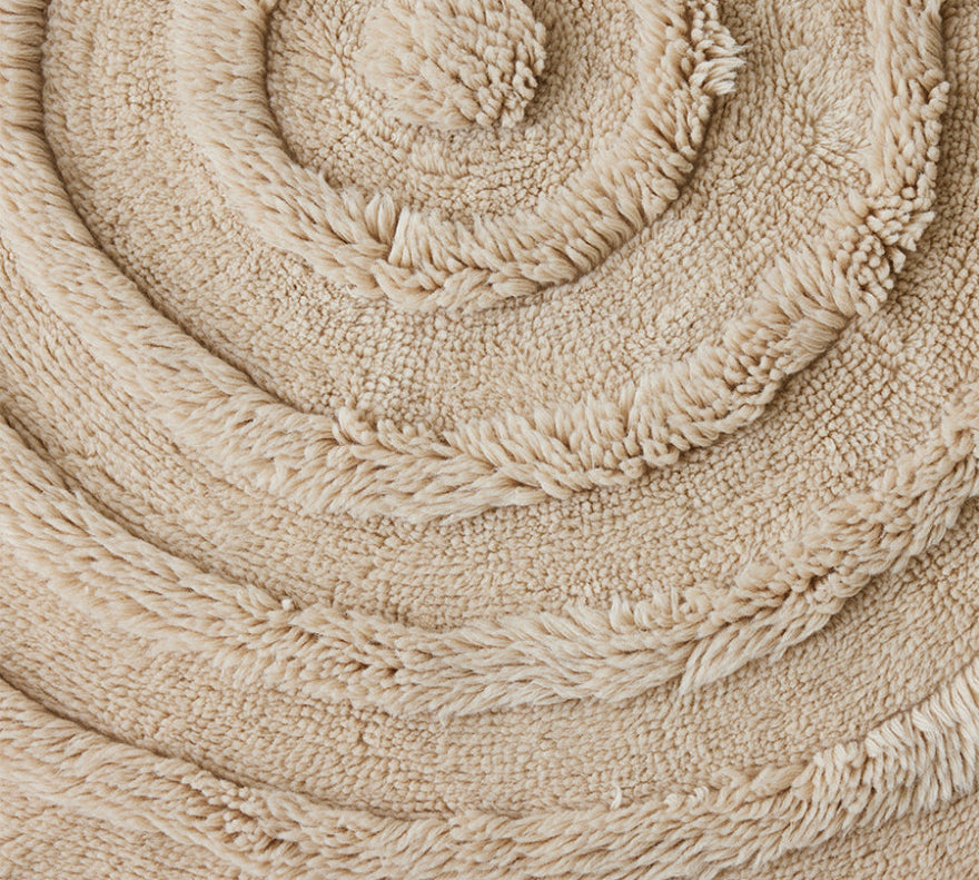 Tufted wool circular rug