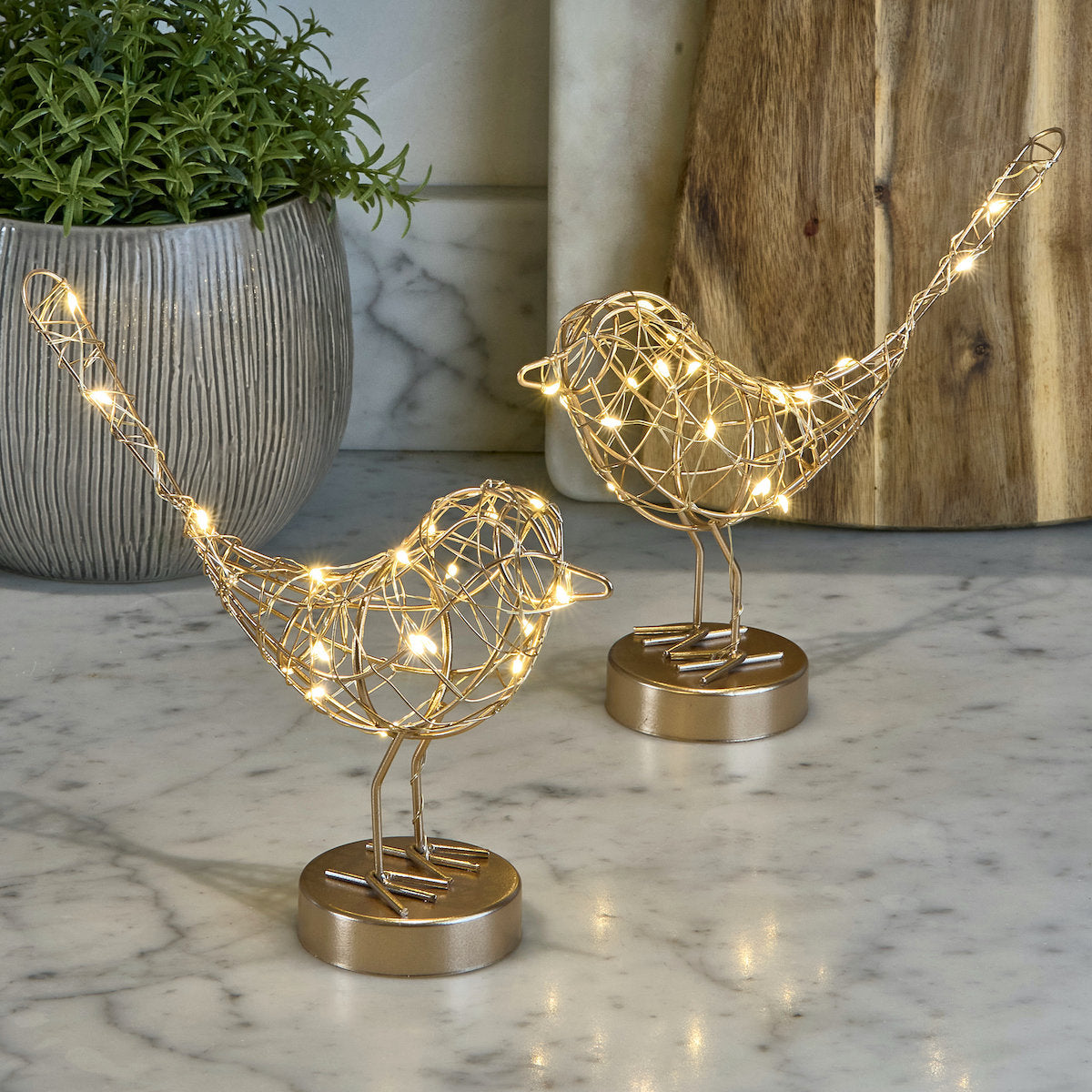 Christmas Robin Light in gold 