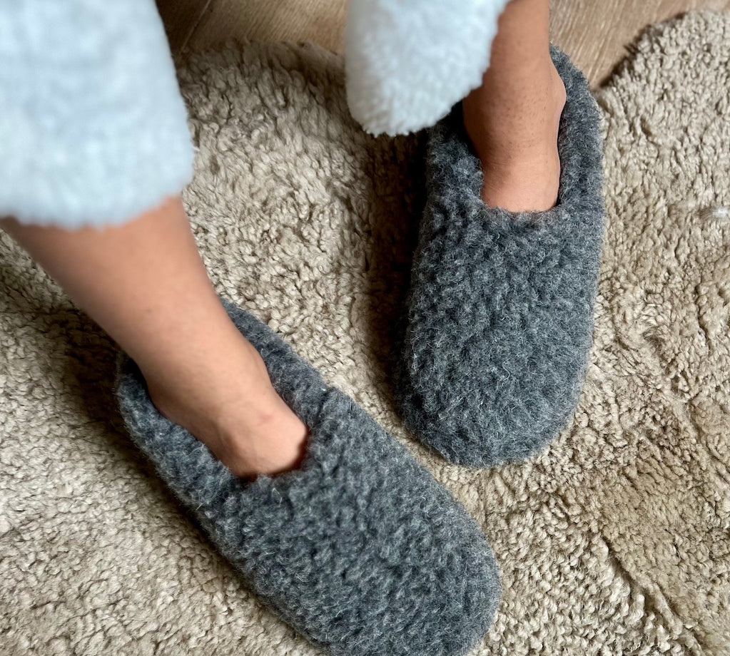 dark grey fleece wool ladies slippers