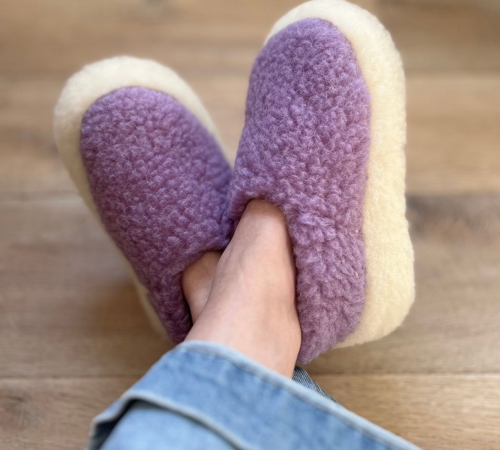 Lilac wool fleece slippers by Yoko