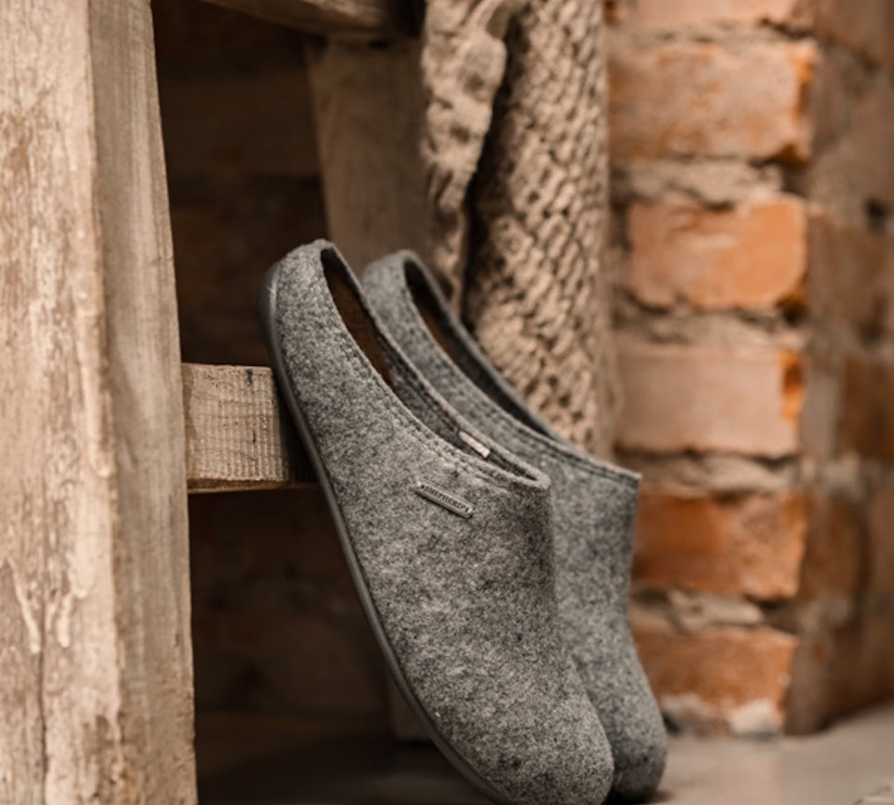 Jon felt wool slippers by Shepherd