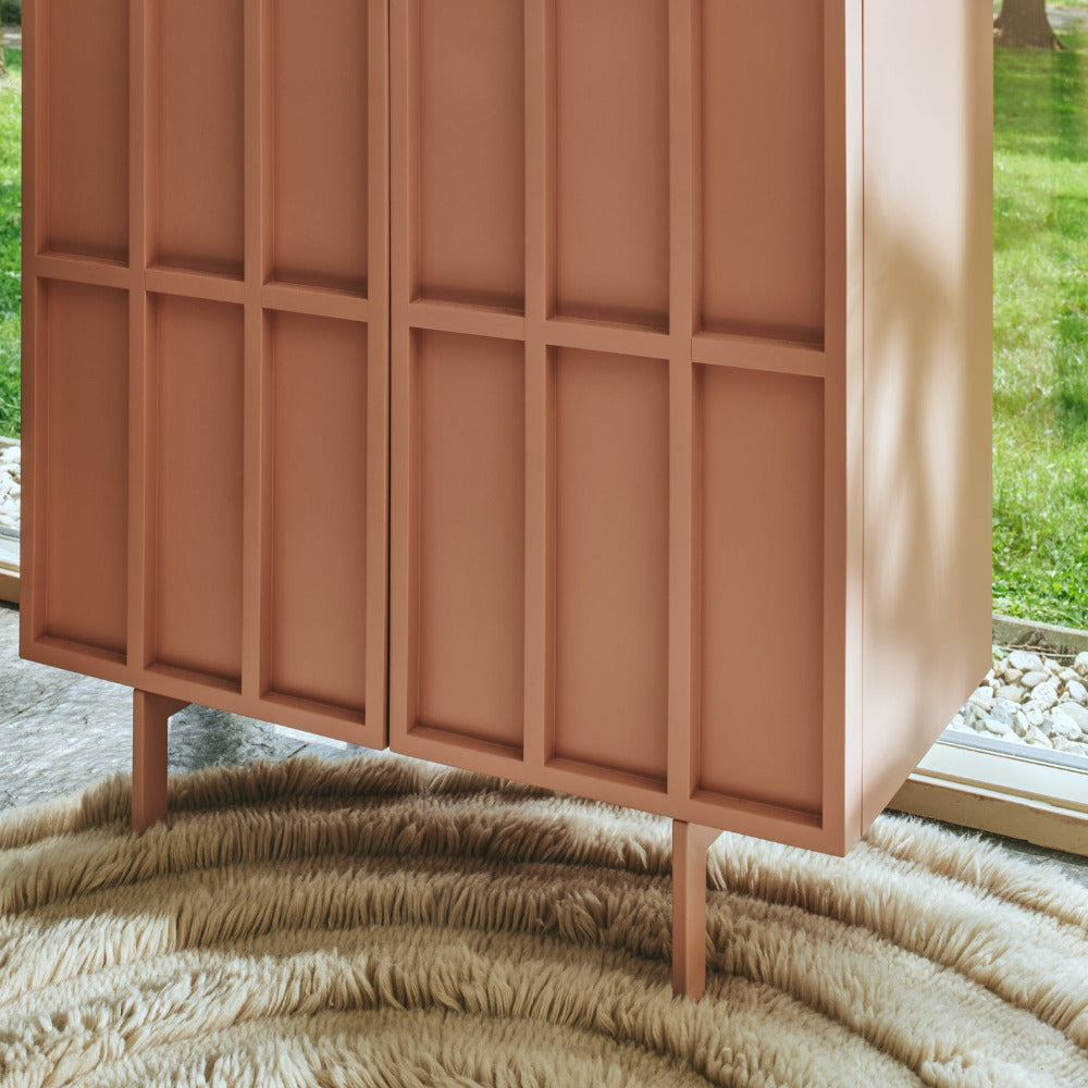 round fluffy rug by HKLiving