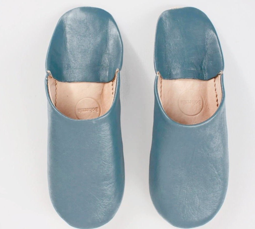 babouche Moroccan leather slippers in blue