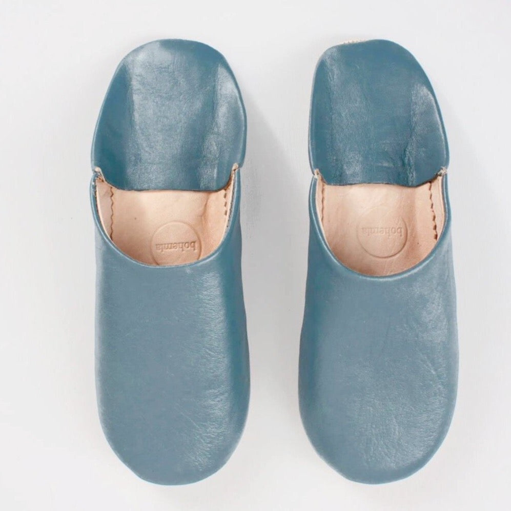babouche Moroccan leather slippers in blue