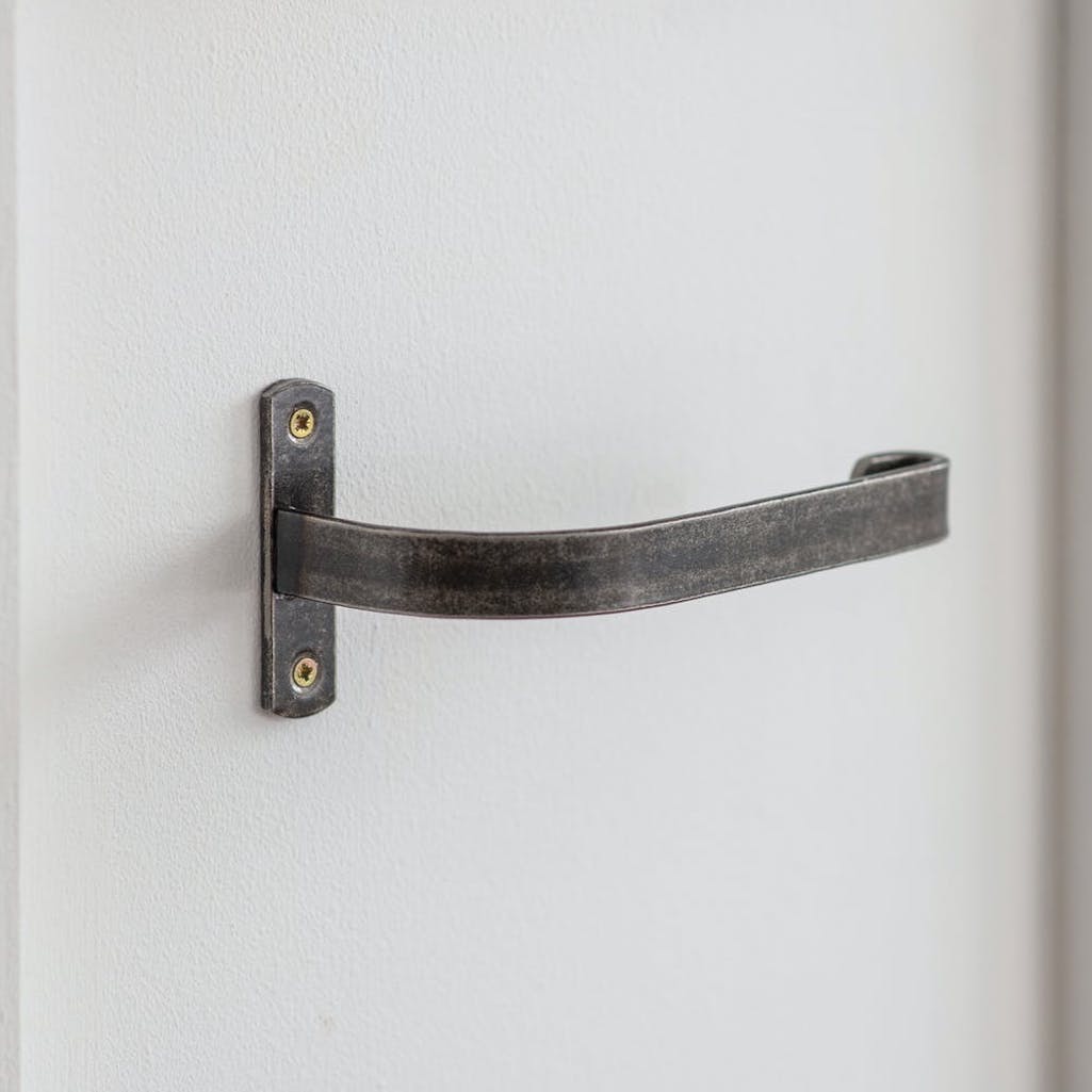 metal toilet roll holder 