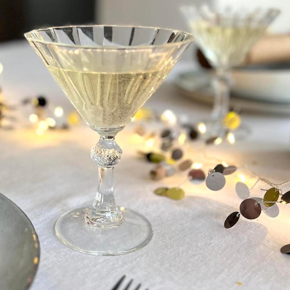 vintage style cocktail glasses 