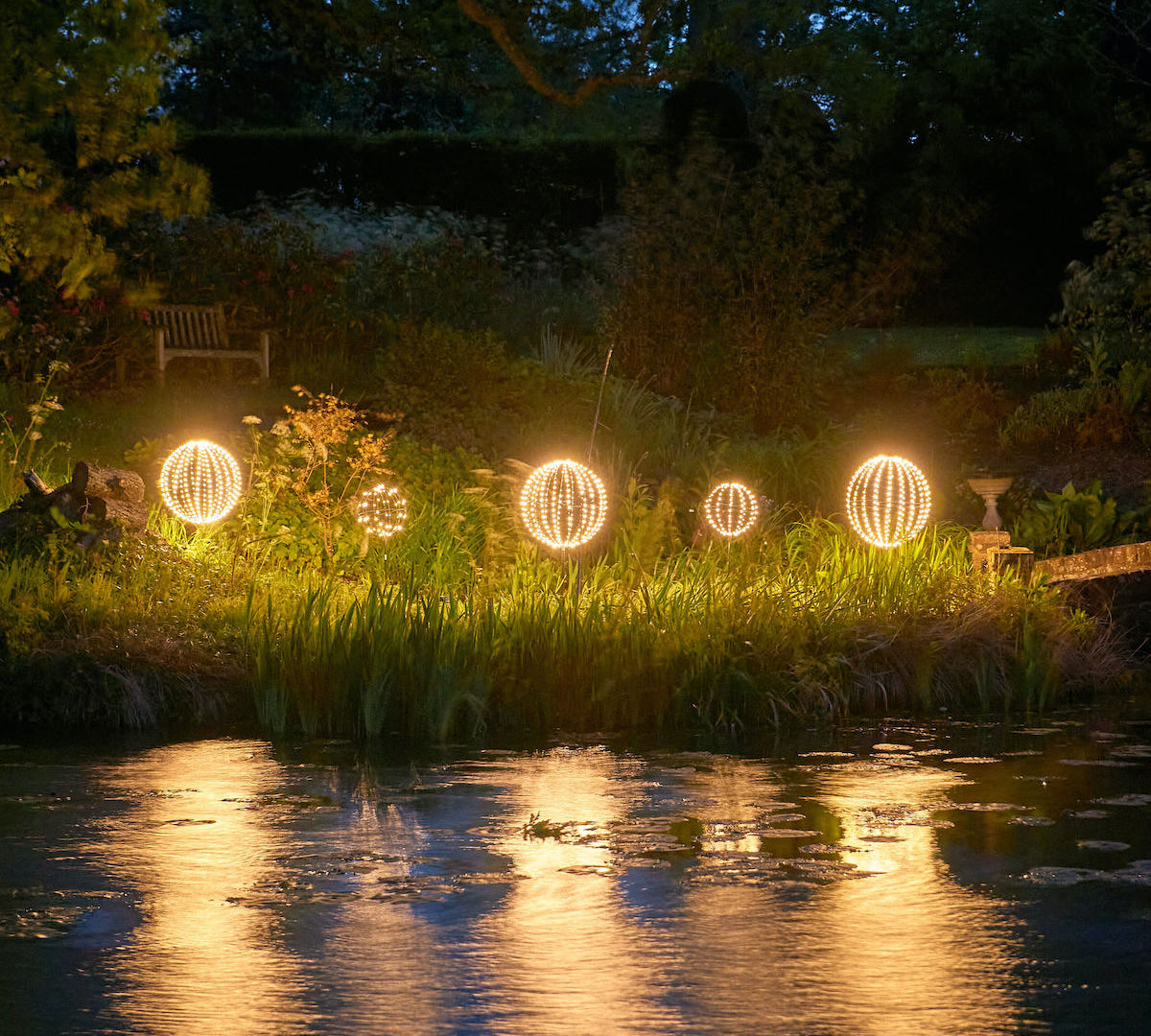 outdoor solar sphere lights 
