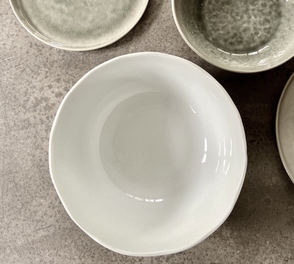 white serving bowl 