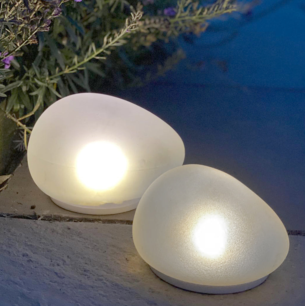 pebble shaped glass solar light