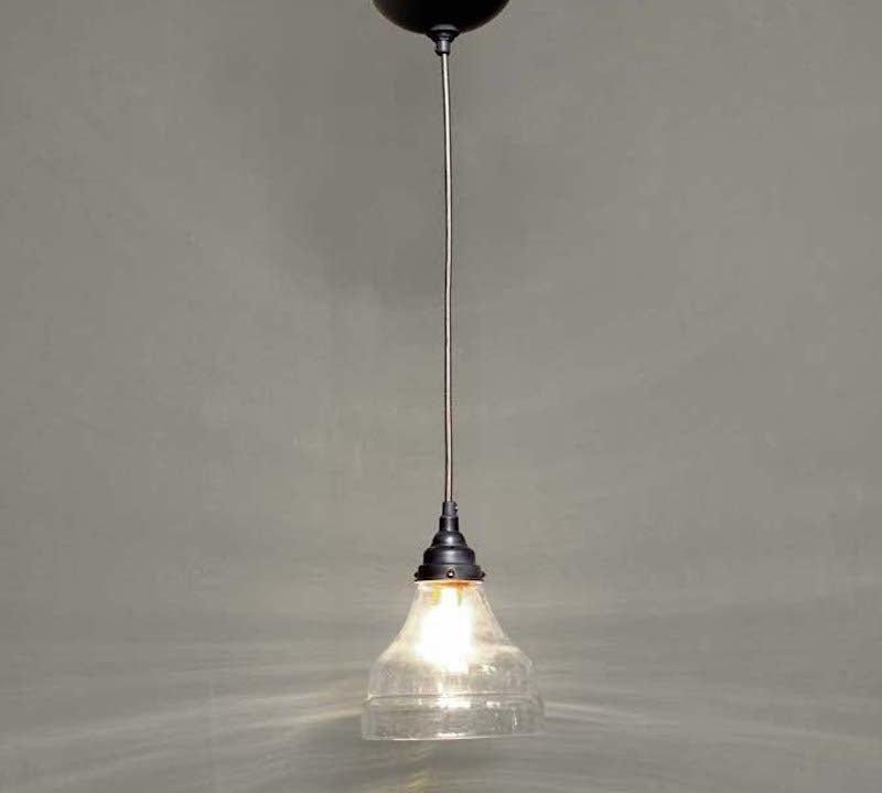 Glass pendant light 
