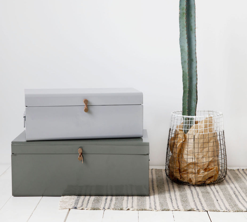 Metal storage trunk in grey and army green