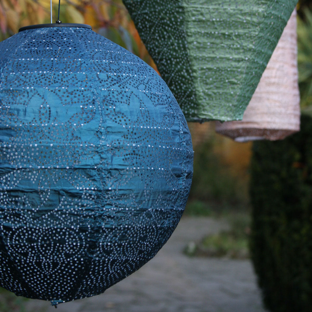 Solar globe online lanterns