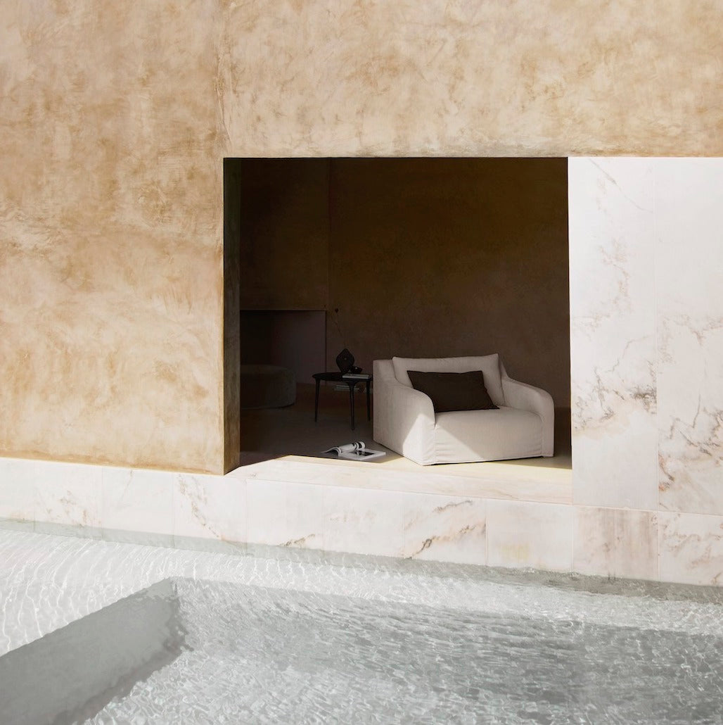 Tine K wide arm chair