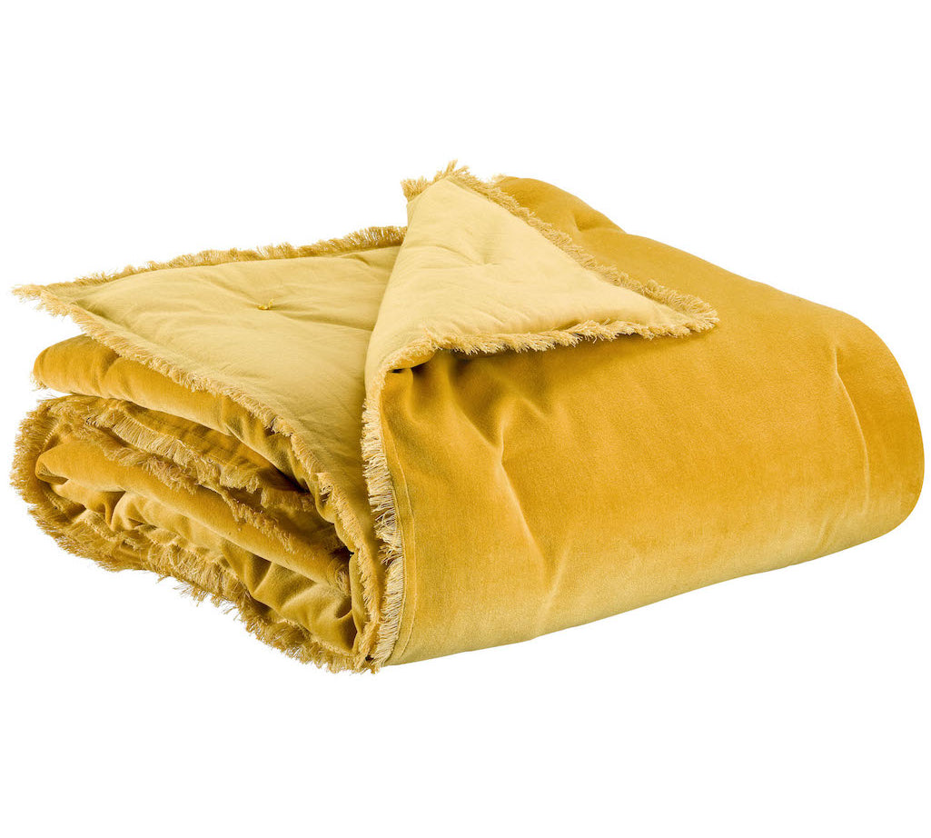 Yellow velvet throw Fara by Vivaraise with fringed edges